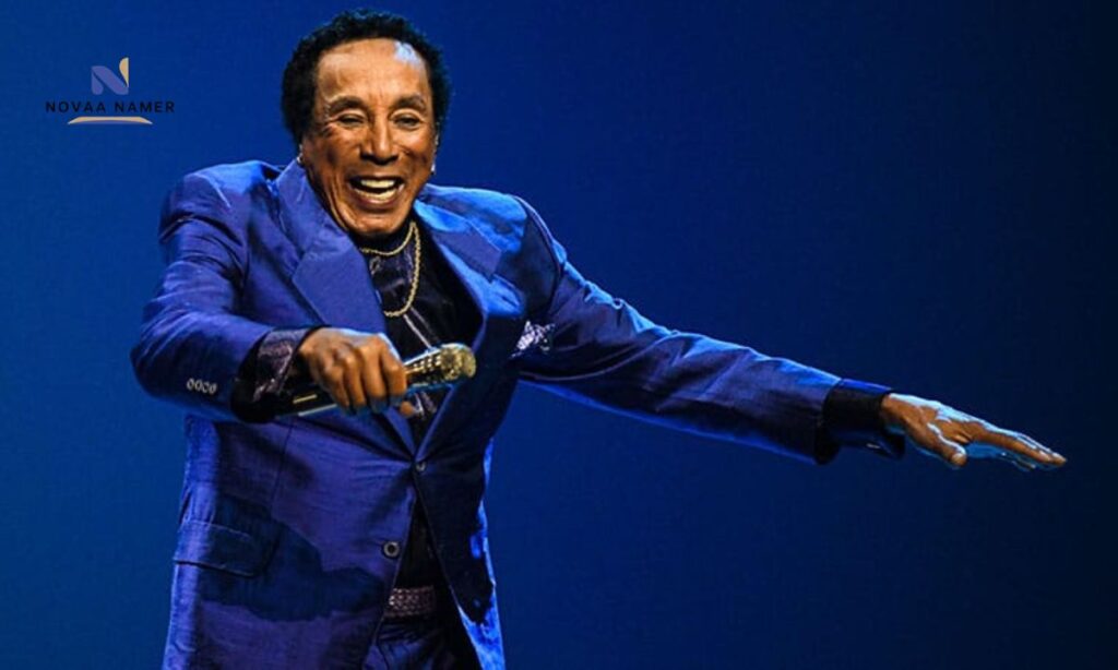 SMOKEY ROBINSON EARLY LIFE & RISE TO FAME